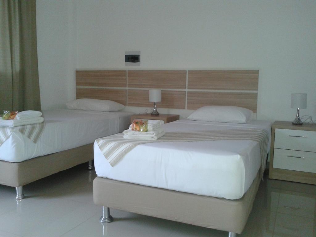 Hotel Salzburgo Ciudad del Este Rum bild