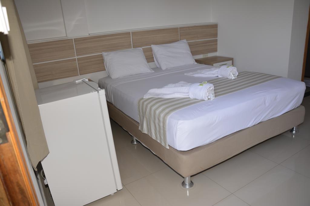 Hotel Salzburgo Ciudad del Este Rum bild