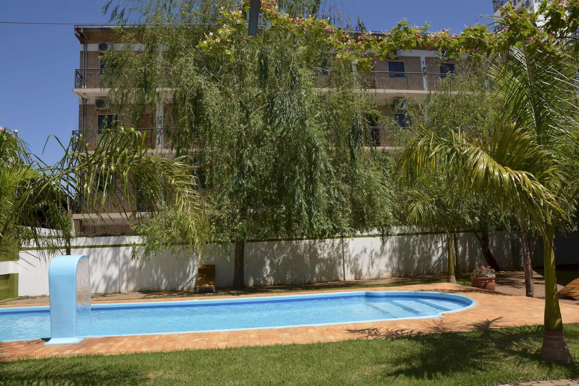 Hotel Salzburgo Ciudad del Este Exteriör bild